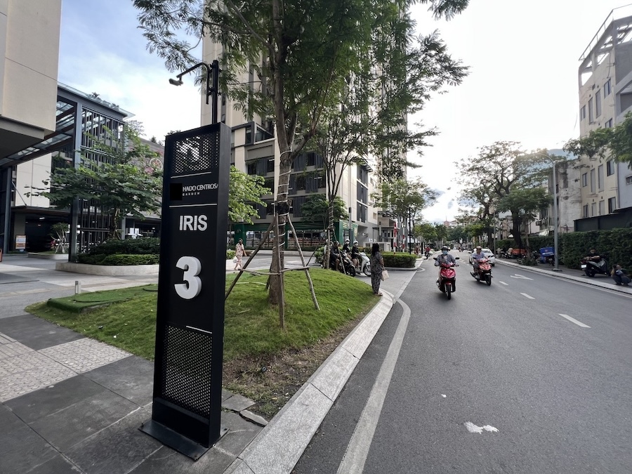 Bảng chỉ dẫn to&agrave; th&aacute;p Iris 3