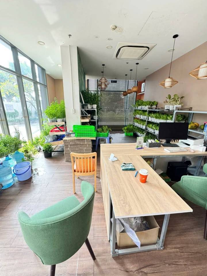 bên trong tầng 1 của shophouse của Shophouse, Nhà phố thương mại Cho thuê tại Richstar Residence