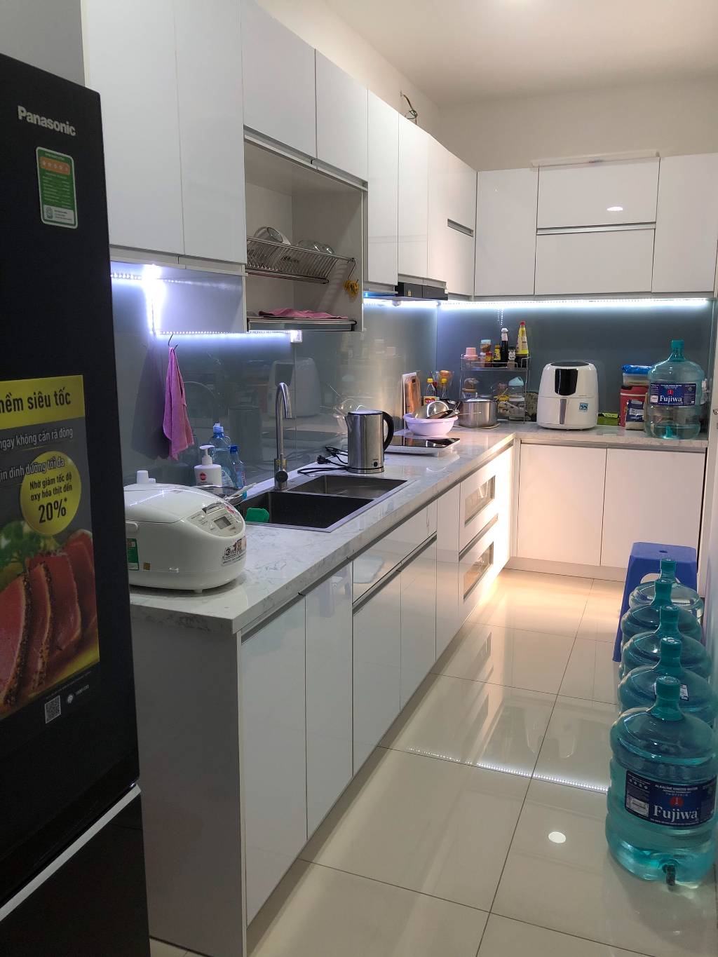 Bếp của Căn hộ chung cư Cho thuê tại Valéo Đầm Sen