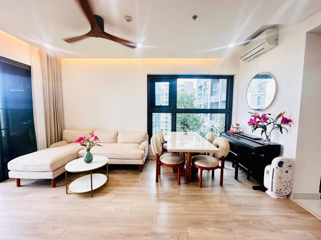 Phòng khách của Căn hộ chung cư Bán tại Celadon City