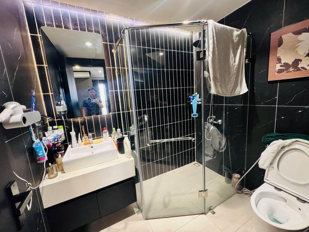 Nhà vệ sinh của Căn hộ chung cư Bán tại Akari City