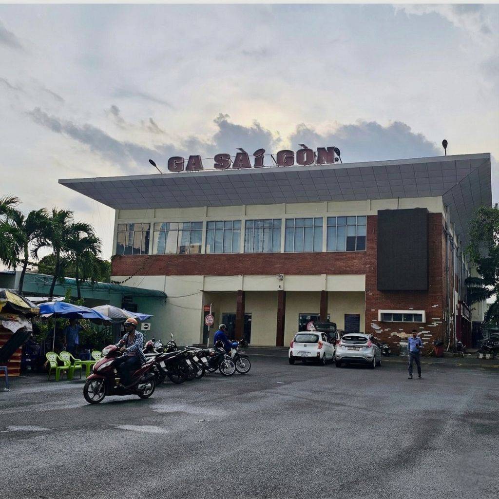 Ga Sài Gòn (Hòa Hưng) tiện ích ngoại khu dự án Hado Centrosa Garden Quận 10 trong bán kính 1km